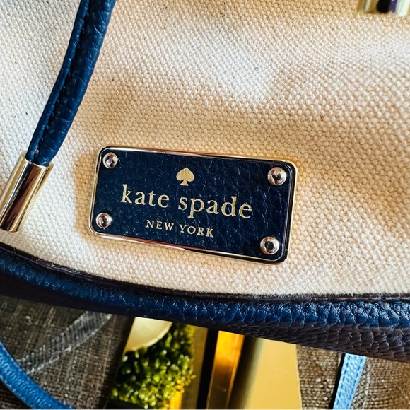 KATE SPADE NEW YORK CANVAS AND NAVY BLUE LEATHER TRIM GOOD CONDITION HANDBAG - Picture 10 of 10